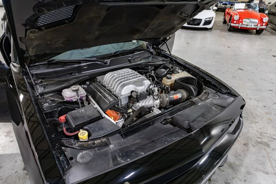 2016 Dodge Challenger SRT Hellcat 3rd Gen - Image 17 of 31