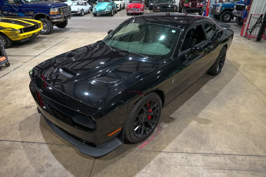 2016 Dodge Challenger SRT Hellcat 3rd Gen - Image 12 of 13