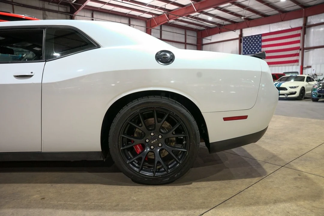 2016 Dodge Challenger SRT Hellcat 3rd Gen - Image 5 of 31