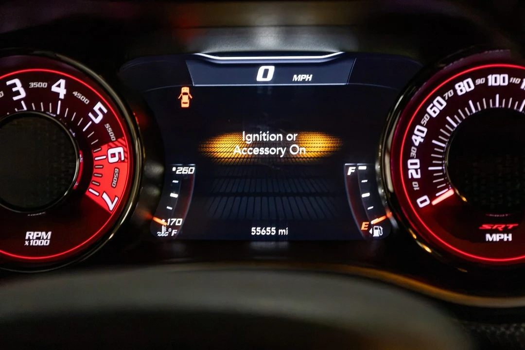 2016 Dodge Challenger SRT Hellcat 3rd Gen - Image 13 of 31