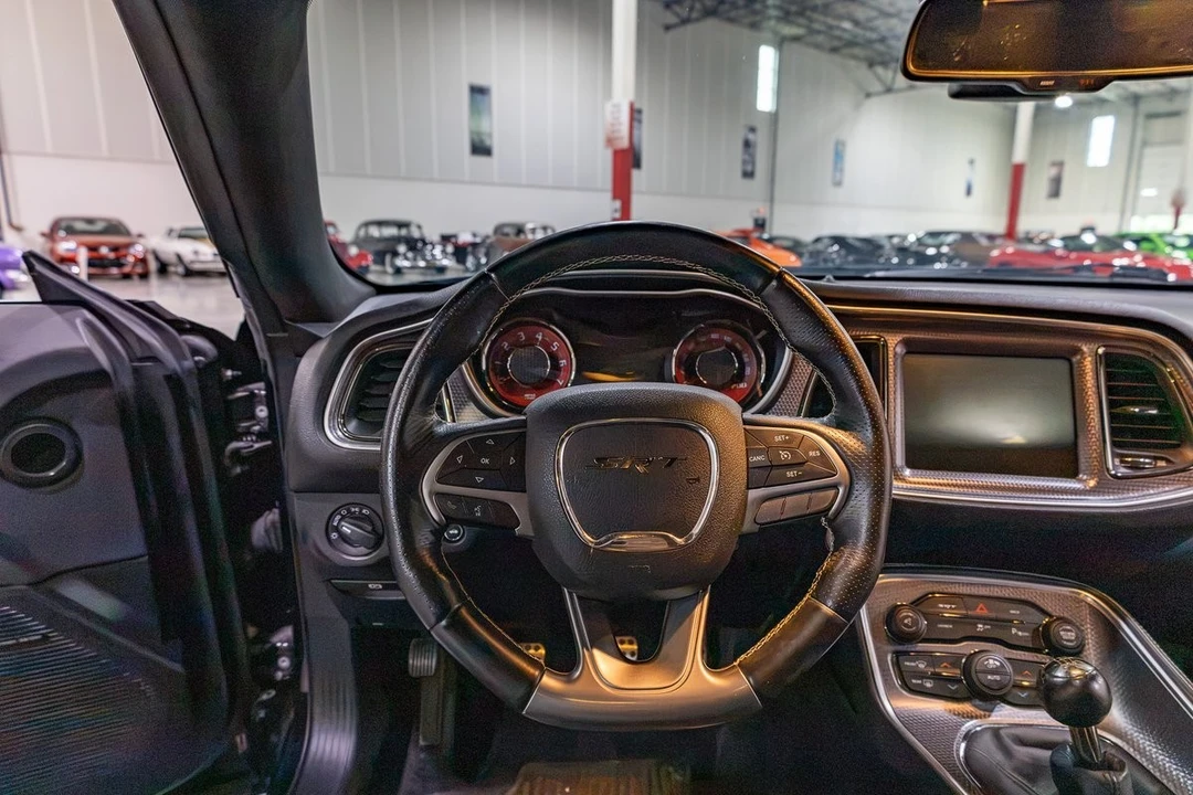 2016 Dodge Challenger SRT Hellcat 3rd Gen - Image 11 of 31