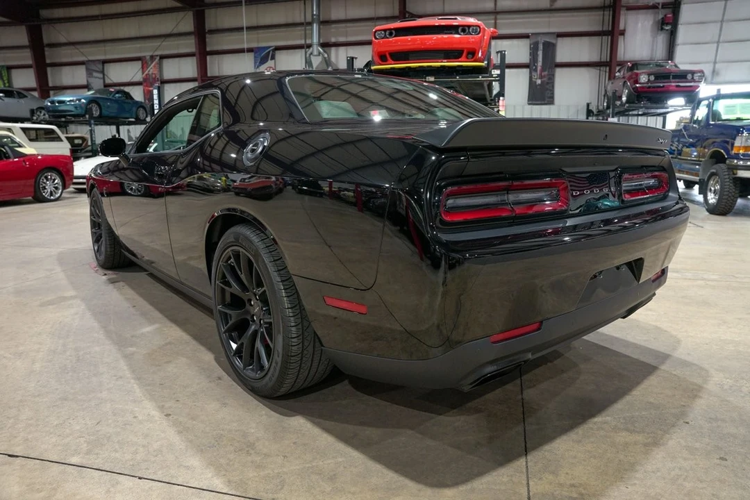 2016 Dodge Challenger SRT Hellcat 3rd Gen - Image 6 of 13
