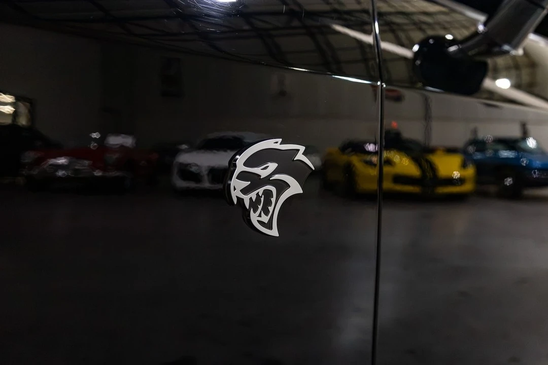 2016 Dodge Challenger SRT Hellcat 3rd Gen - Image 23 of 31