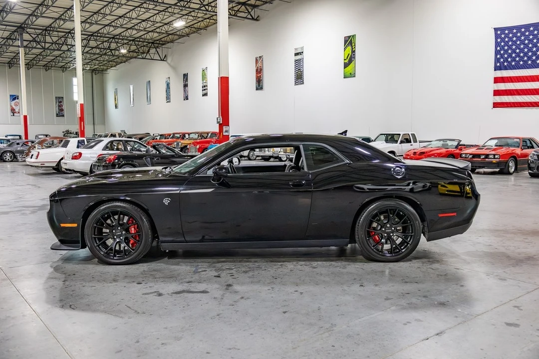 2016 Dodge Challenger SRT Hellcat 3rd Gen - Image 4 of 31