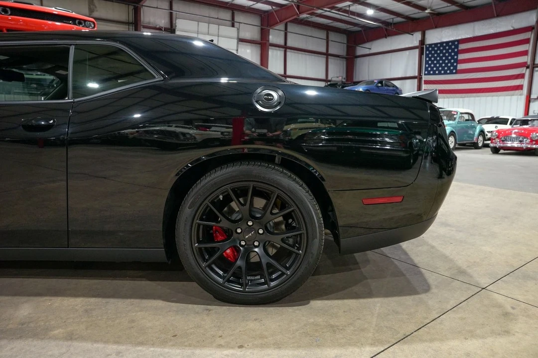 2016 Dodge Challenger SRT Hellcat 3rd Gen - Image 5 of 13