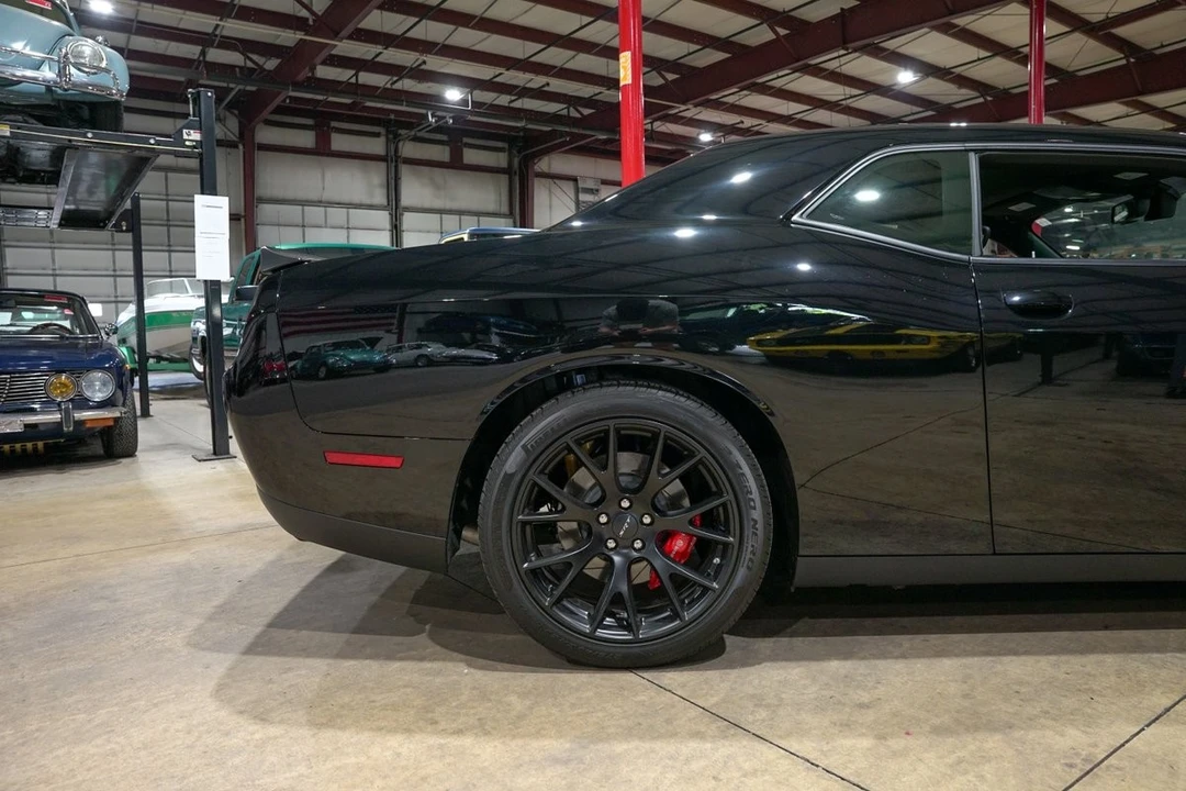 2016 Dodge Challenger SRT Hellcat 3rd Gen - Image 8 of 13