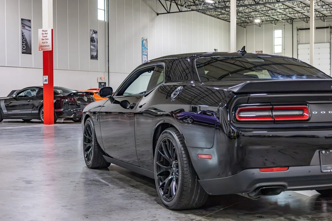2016 Dodge Challenger SRT Hellcat 3rd Gen - Image 30 of 31