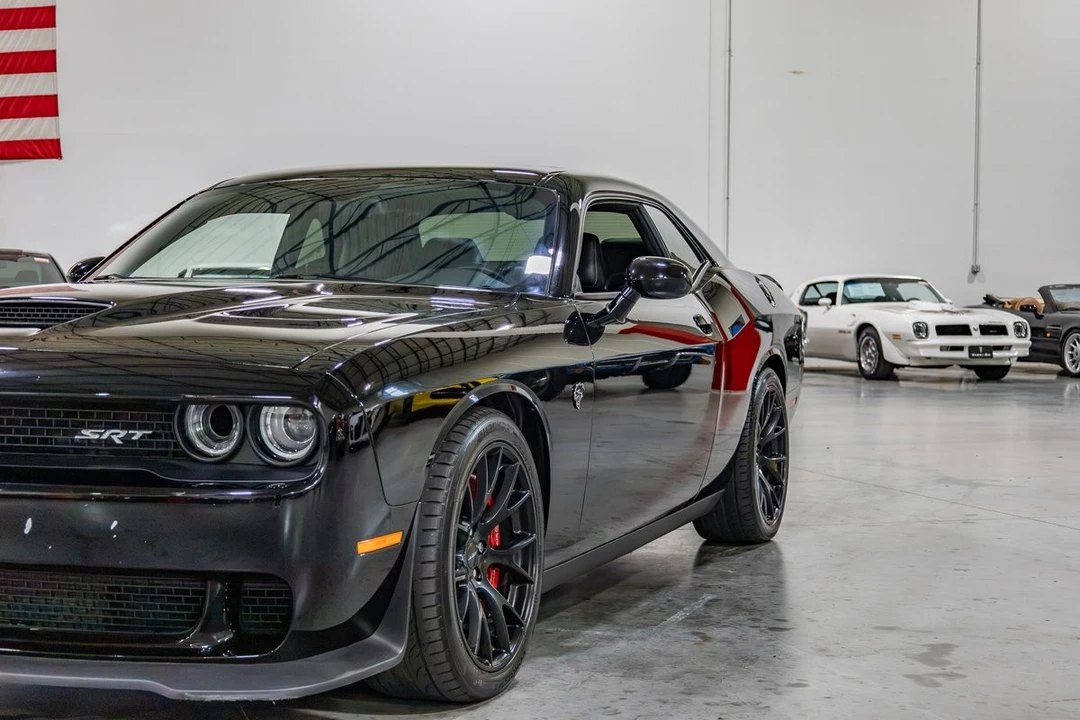 2016 Dodge Challenger SRT Hellcat 3rd Gen - Image 29 of 31