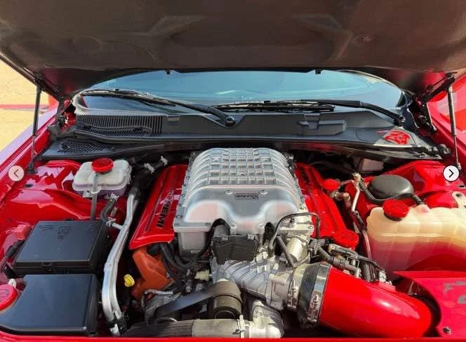 2016 Dodge Challenger SRT Hellcat 3rd Gen - Image 19 of 19
