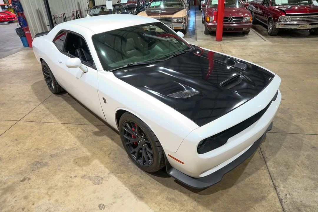2016 Dodge Challenger SRT Hellcat 3rd Gen - Image 14 of 31