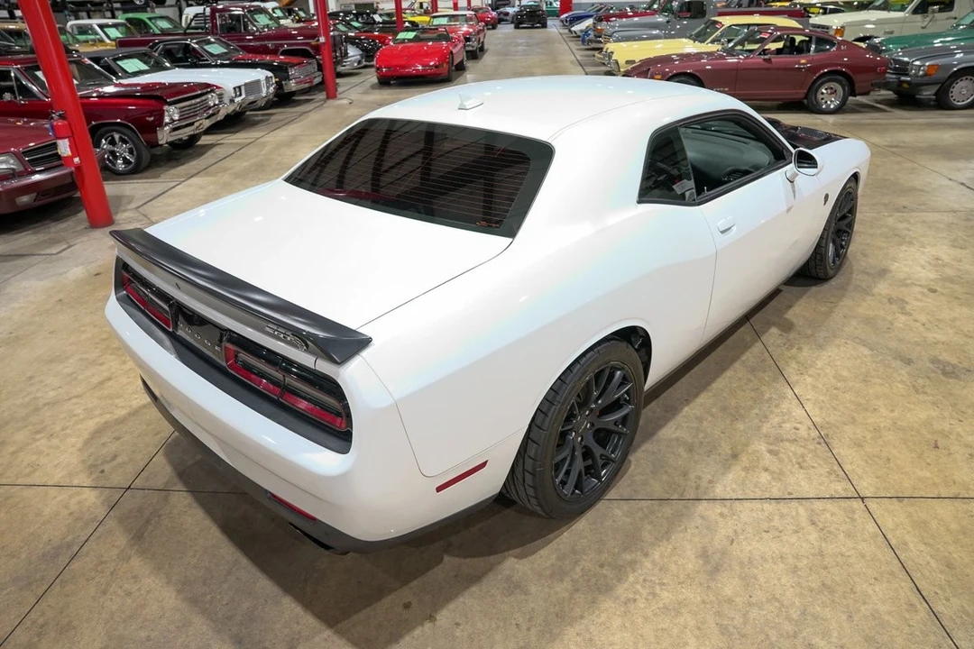 2016 Dodge Challenger SRT Hellcat 3rd Gen - Image 17 of 31