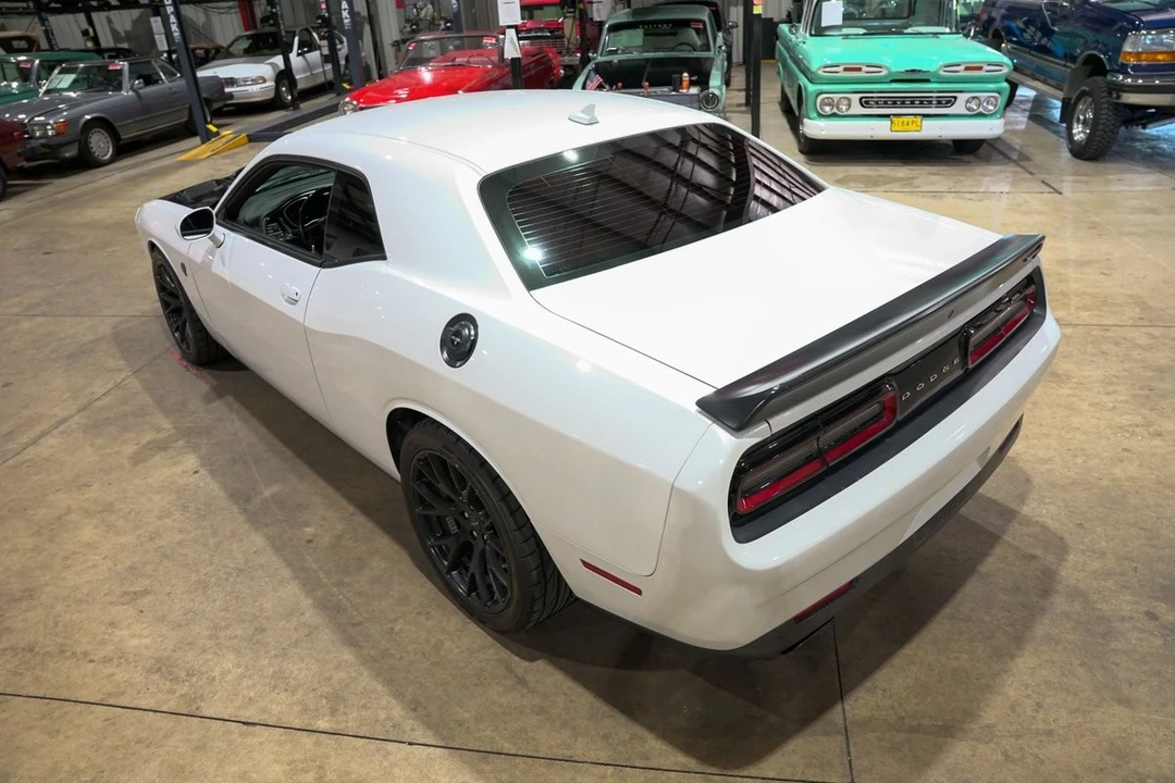 2016 Dodge Challenger SRT Hellcat 3rd Gen - Image 16 of 31