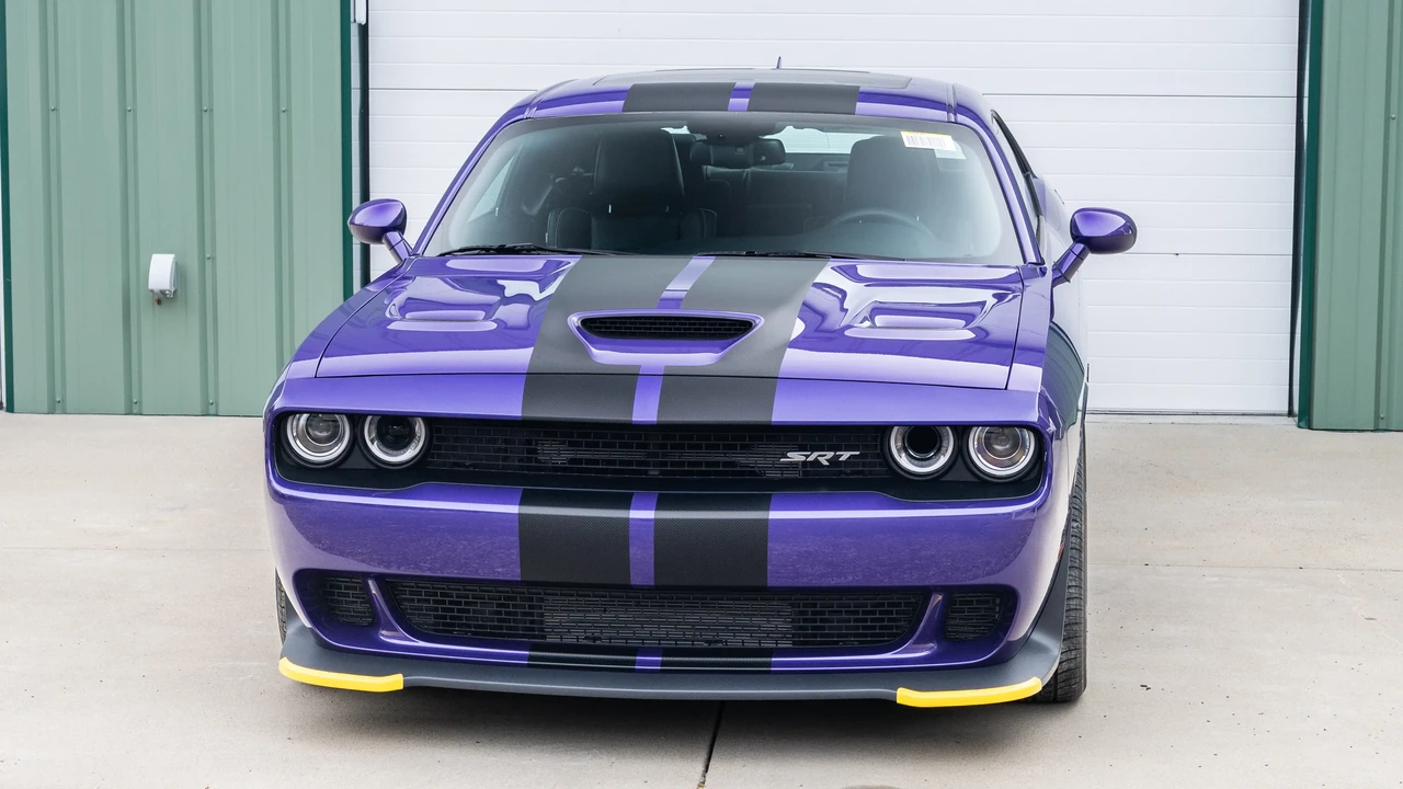 2016 Dodge Challenger SRT Hellcat 3rd Gen - Image 2 of 31