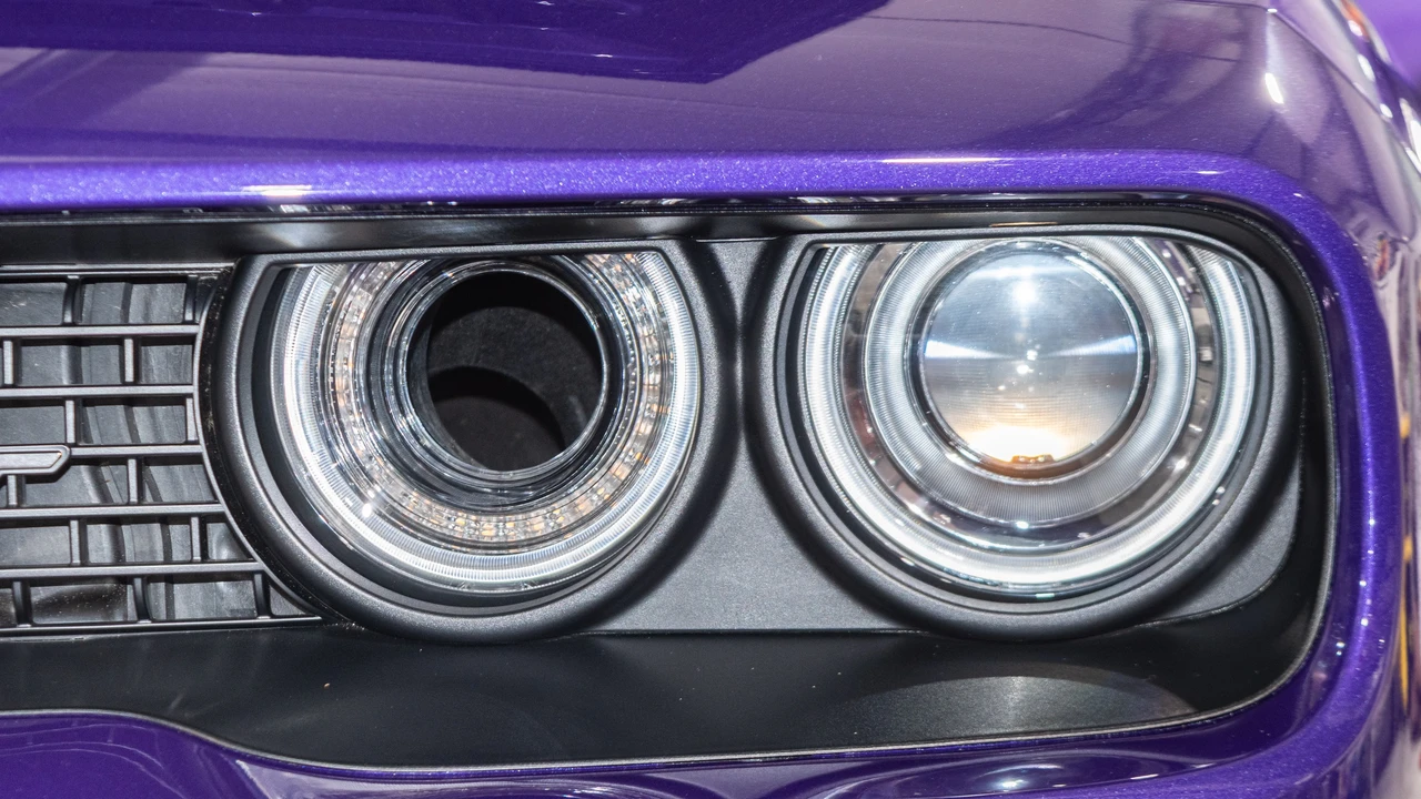 2016 Dodge Challenger SRT Hellcat 3rd Gen - Image 12 of 31