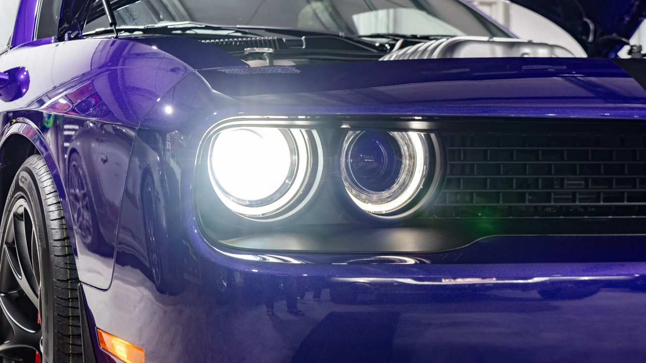 2016 Dodge Challenger SRT Hellcat 3rd Gen - Image 9 of 31