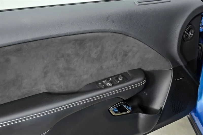 2016 Dodge Challenger SRT Hellcat 3rd Gen - Image 14 of 31