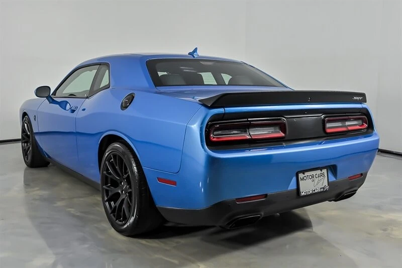 2016 Dodge Challenger SRT Hellcat 3rd Gen - Image 8 of 31