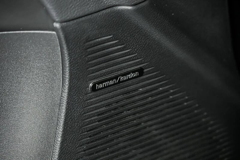 2016 Dodge Challenger SRT Hellcat 3rd Gen - Image 14 of 29