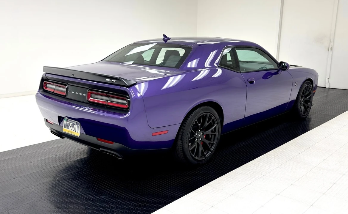 2016 Dodge Challenger SRT Hellcat 3rd Gen - Image 5 of 12
