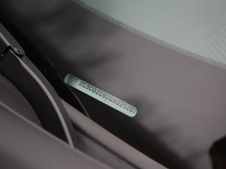 2016 Dodge Challenger SRT Hellcat 3rd Gen - Image 18 of 19