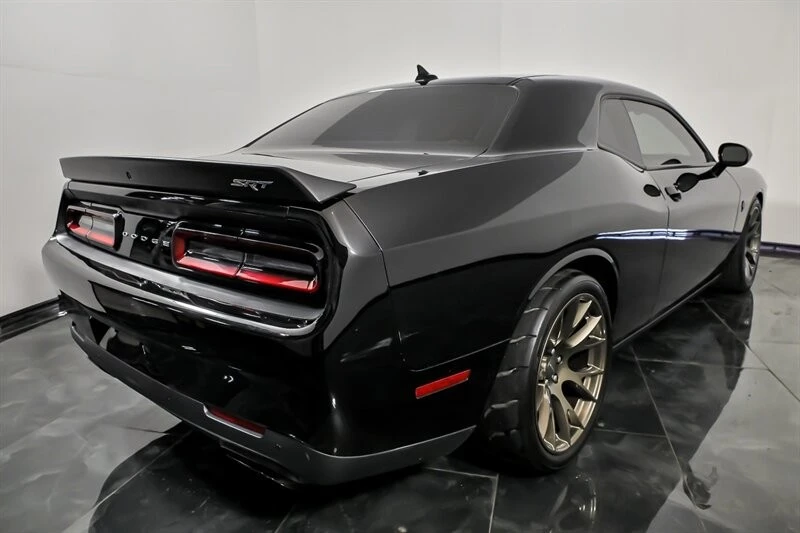 2016 Dodge Challenger SRT Hellcat 3rd Gen - Image 10 of 21