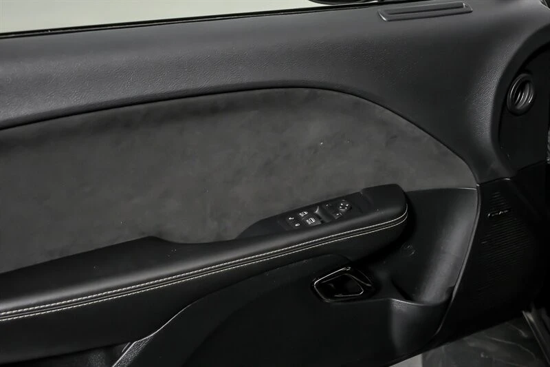 2016 Dodge Challenger SRT Hellcat 3rd Gen - Image 15 of 21