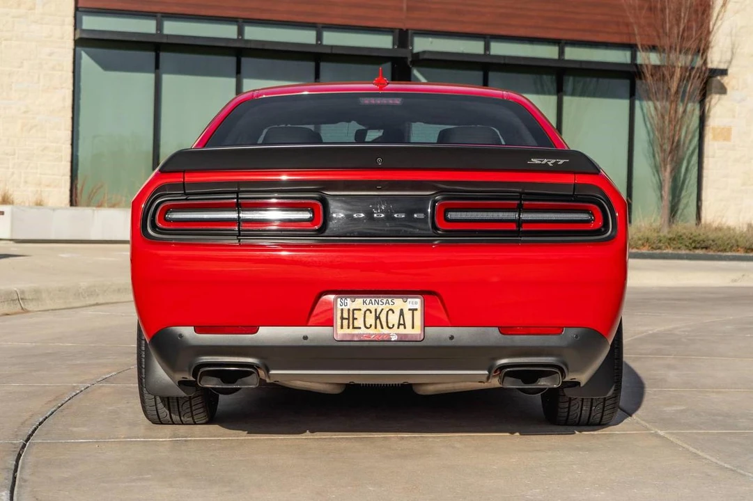 2016 Dodge Challenger SRT Hellcat 3rd Gen - Image 5 of 31