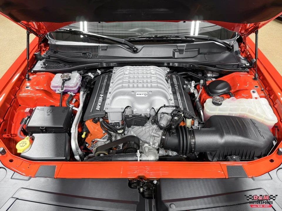 2016 Dodge Challenger SRT Hellcat 3rd Gen - Image 9 of 21