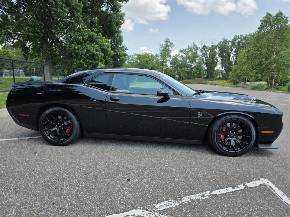 2016 Dodge Challenger SRT Hellcat 3rd Gen - Image 4 of 31
