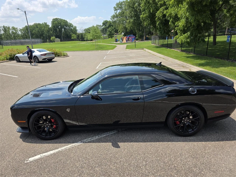 2016 Dodge Challenger SRT Hellcat 3rd Gen - Image 16 of 31