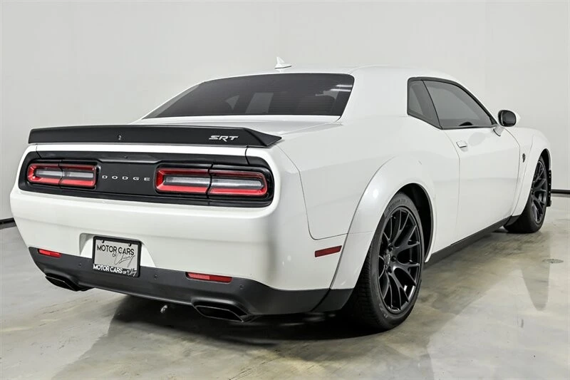 2016 Dodge Challenger SRT Hellcat 3rd Gen - Image 9 of 28
