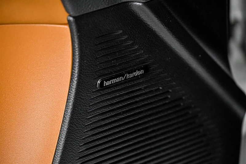 2016 Dodge Challenger SRT Hellcat 3rd Gen - Image 13 of 28