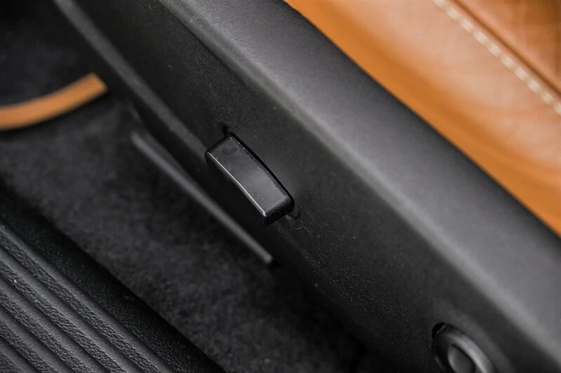 2016 Dodge Challenger SRT Hellcat 3rd Gen - Image 19 of 28