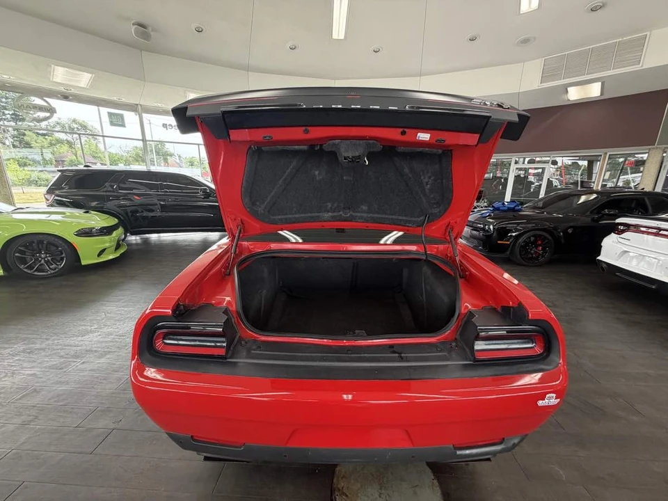 2016 Dodge Challenger SRT Hellcat 3rd Gen - Image 26 of 31