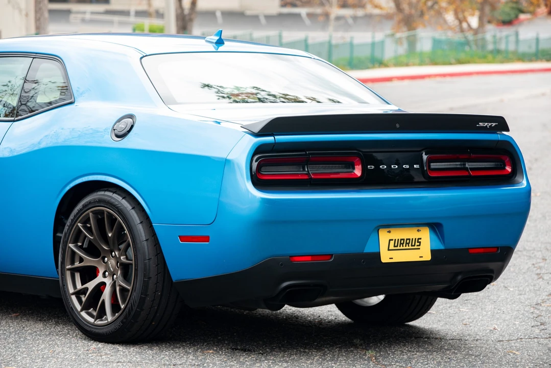 2016 Dodge Challenger SRT Hellcat 3rd Gen - Image 15 of 31