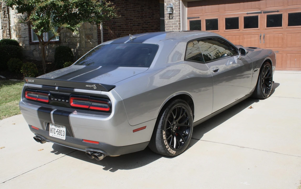2016 Dodge Challenger SRT Hellcat 3rd Gen - Image 4 of 8