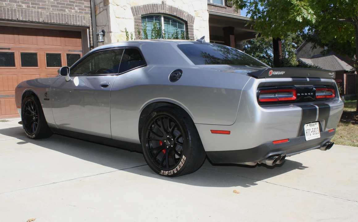 2016 Dodge Challenger SRT Hellcat 3rd Gen - Image 3 of 8