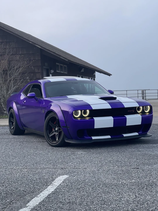 2016 Dodge Challenger SRT Hellcat 3rd Gen - Image 17 of 31