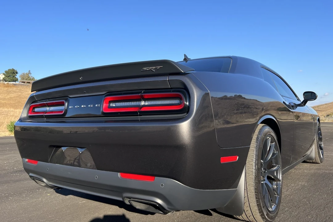 2016 Dodge Challenger SRT Hellcat 3rd Gen - Image 10 of 31