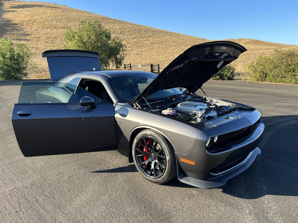 2016 Dodge Challenger SRT Hellcat 3rd Gen - Image 21 of 31