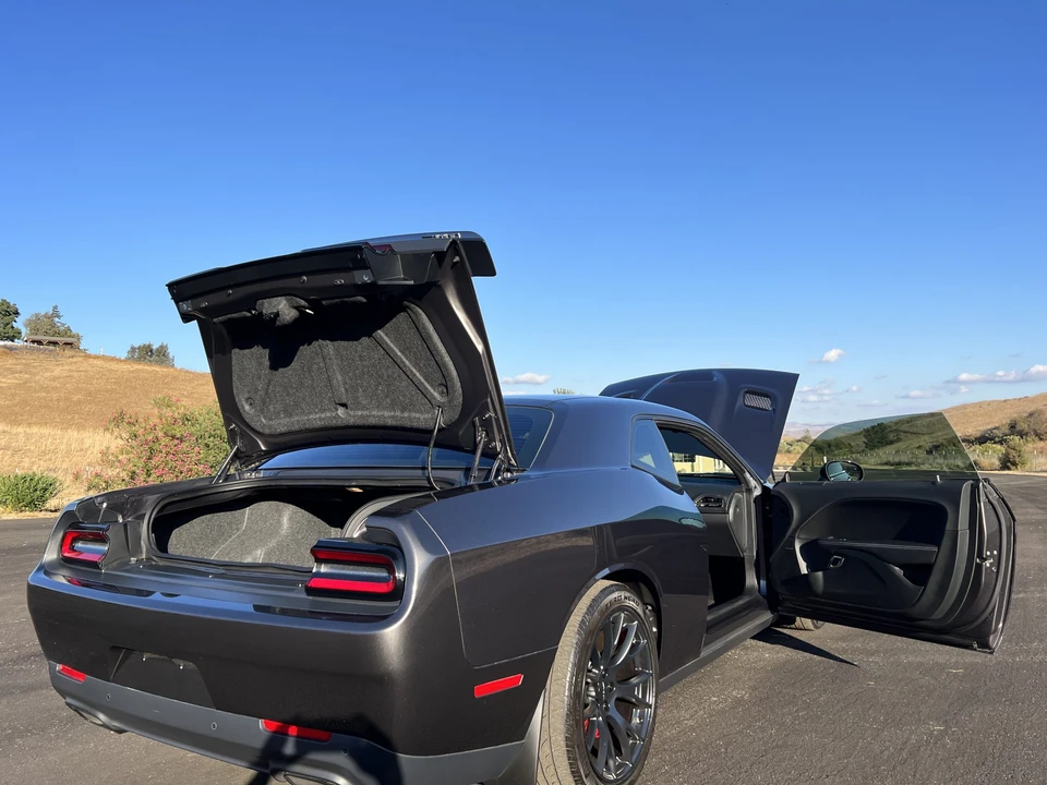 2016 Dodge Challenger SRT Hellcat 3rd Gen - Image 19 of 31