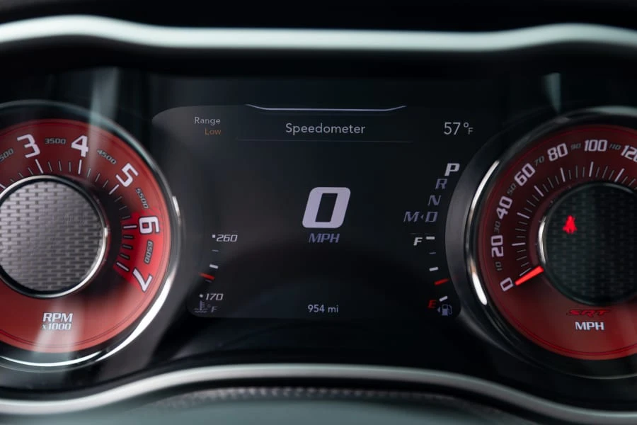 2016 Dodge Challenger SRT Hellcat 3rd Gen - Image 21 of 31