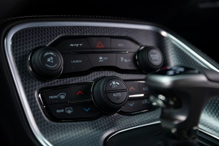 2016 Dodge Challenger SRT Hellcat 3rd Gen - Image 20 of 31
