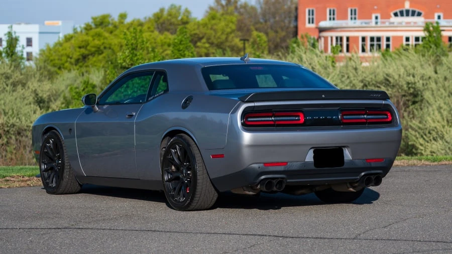 2016 Dodge Challenger SRT Hellcat 3rd Gen - Image 9 of 31