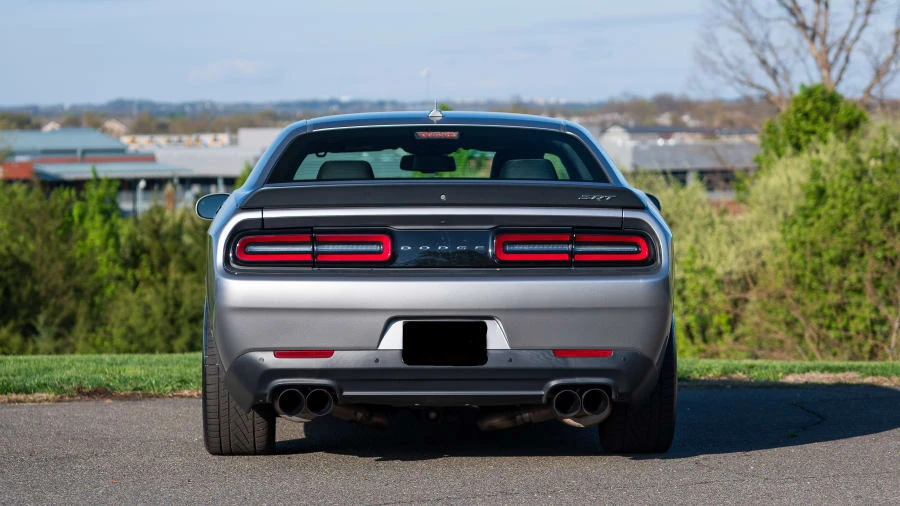 2016 Dodge Challenger SRT Hellcat 3rd Gen - Image 8 of 31
