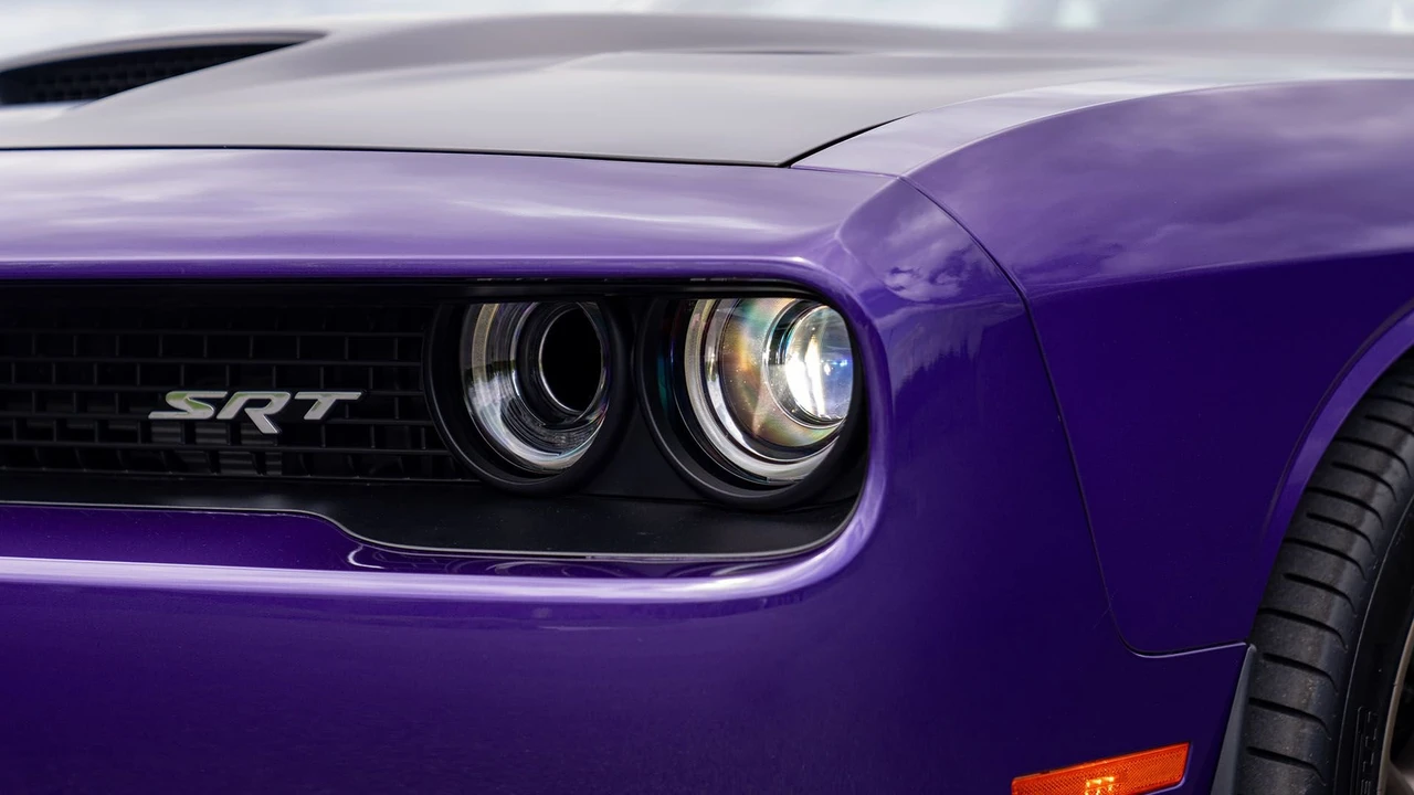 2016 Dodge Challenger SRT Hellcat 3rd Gen - Image 5 of 31