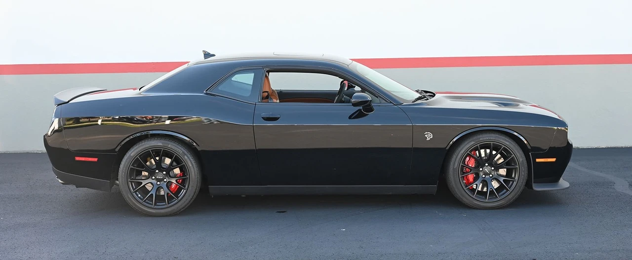 2016 Dodge Challenger SRT Hellcat 3rd Gen - Image 16 of 31