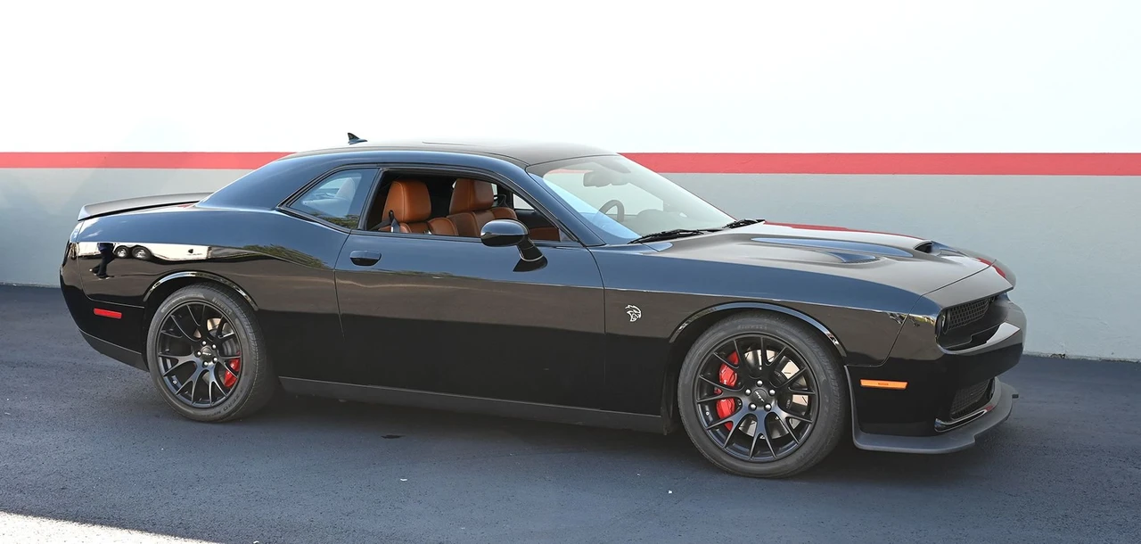 2016 Dodge Challenger SRT Hellcat 3rd Gen - Image 17 of 31