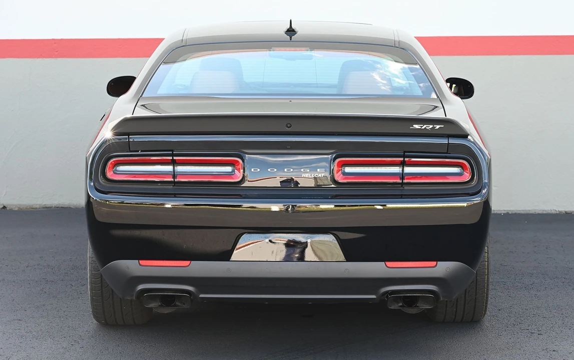 2016 Dodge Challenger SRT Hellcat 3rd Gen - Image 24 of 31