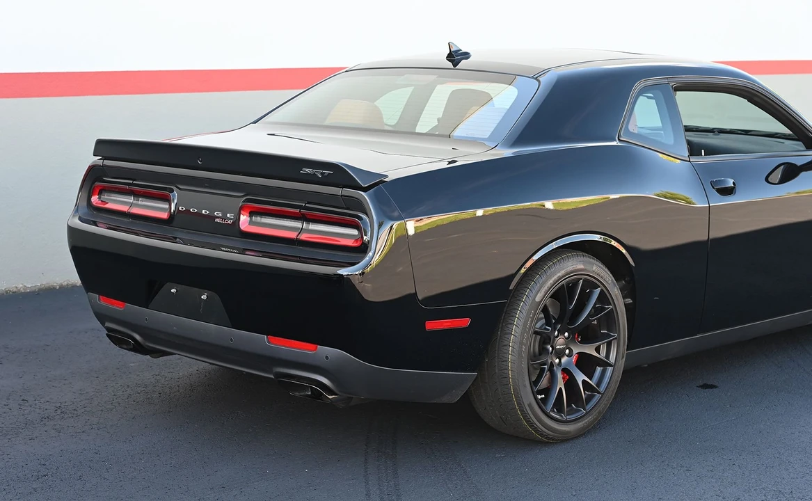 2016 Dodge Challenger SRT Hellcat 3rd Gen - Image 19 of 31